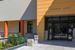 8moons-archaeological-museum-pythagorion